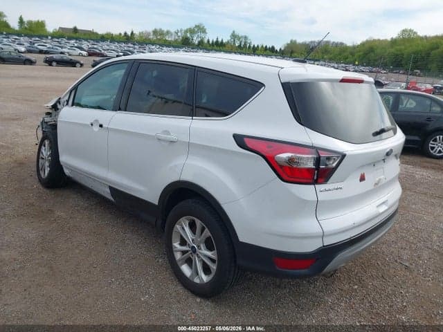 2017 FORD ESCAPE SE 3