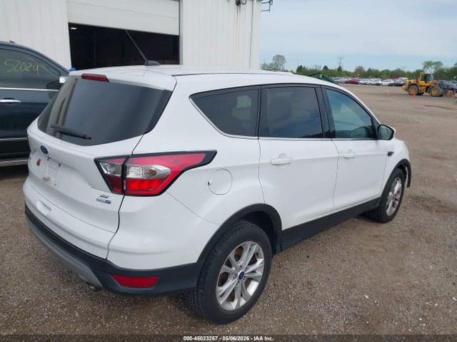 2017 FORD ESCAPE SE 4