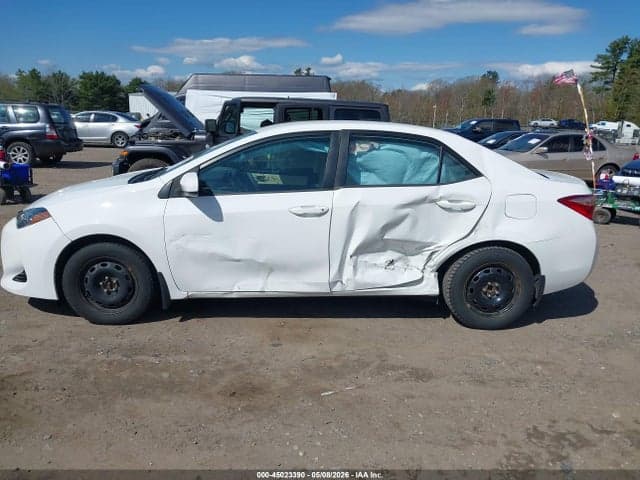 2018 TOYOTA COROLLA LE 15