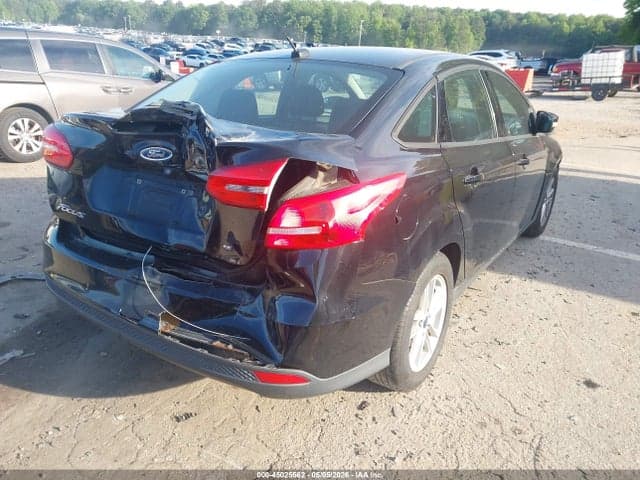 2017 FORD FOCUS SE 4