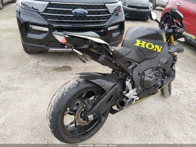 2021 HONDA CBR1000 RR 4