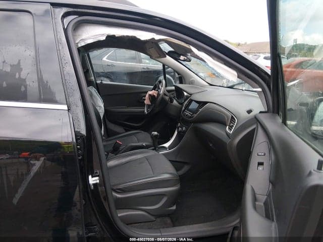 2020 CHEVROLET TRAX AWD LT 5