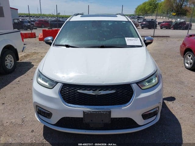 2023 CHRYSLER PACIFICA LIMITED 6