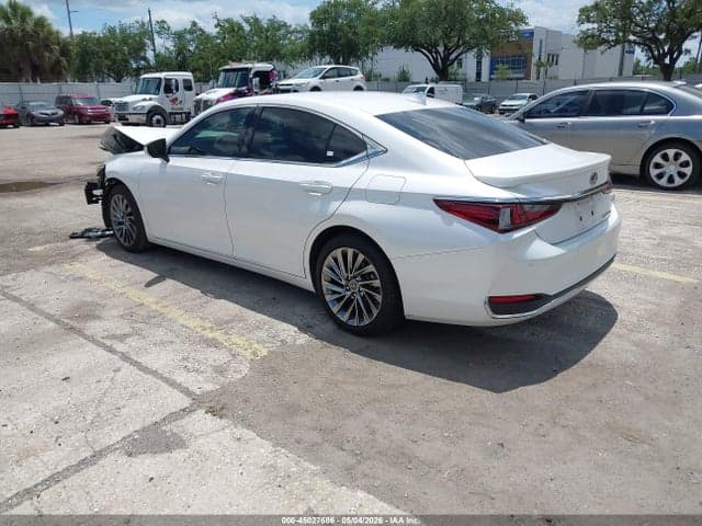 2025 LEXUS ES 300H LUXURY 3