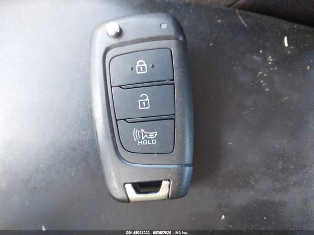 2025 HYUNDAI VENUE SE 11