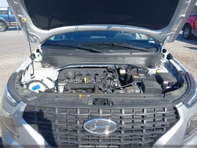 2025 HYUNDAI VENUE SE 10