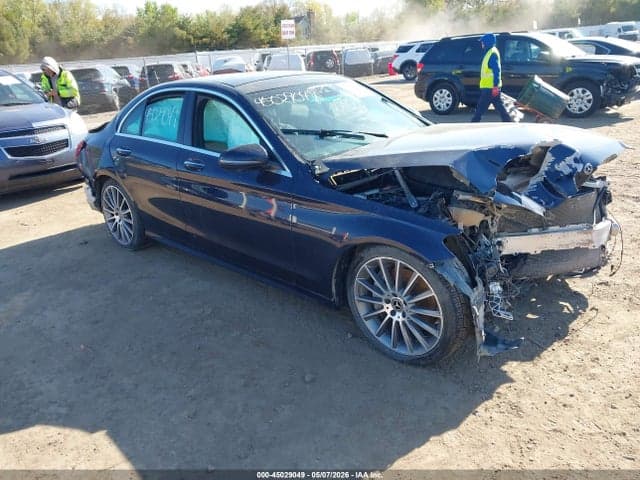 2019 MERCEDES-BENZ C 300 1