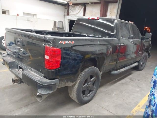 2017 CHEVROLET SILVERADO 2500HD LT 4