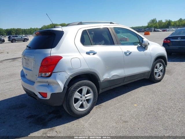2017 CHEVROLET TRAX LT 4
