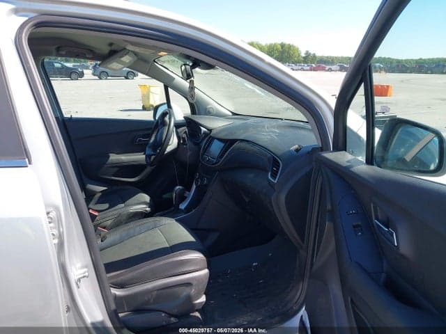 2017 CHEVROLET TRAX LT 5