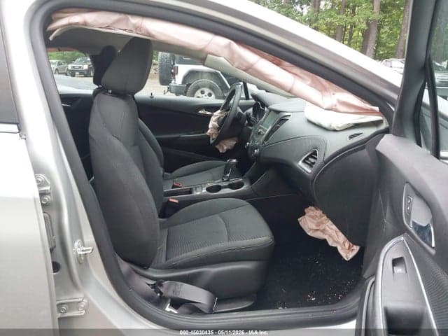 2017 CHEVROLET CRUZE LT AUTO 5