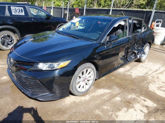 2018 TOYOTA CAMRY LE 2
