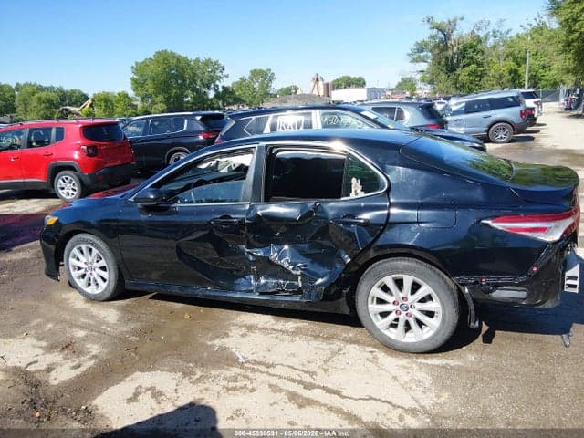 2018 TOYOTA CAMRY LE 14