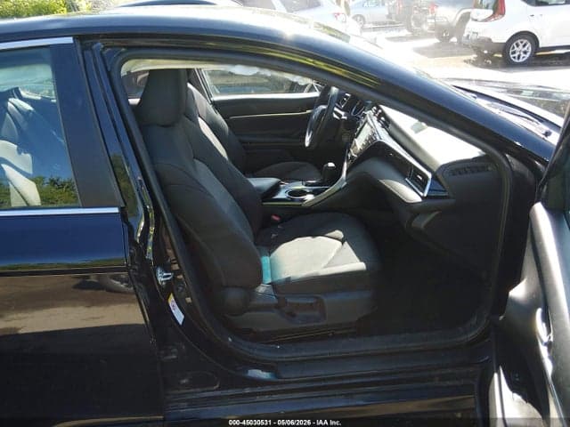 2018 TOYOTA CAMRY LE 5