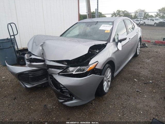 2019 TOYOTA CAMRY LE 2
