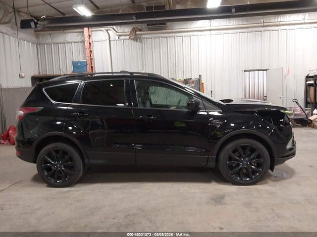 2017 FORD ESCAPE SE 14