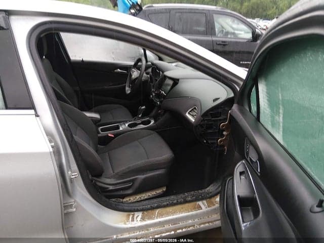 2017 CHEVROLET CRUZE LT AUTO 5
