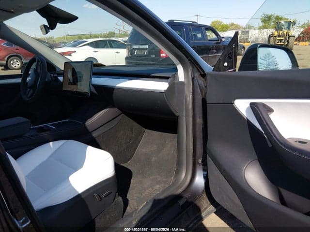 2024 TESLA MODEL Y LONG RANGE DUAL MOTOR ALL-WHEEL DRIVE 5