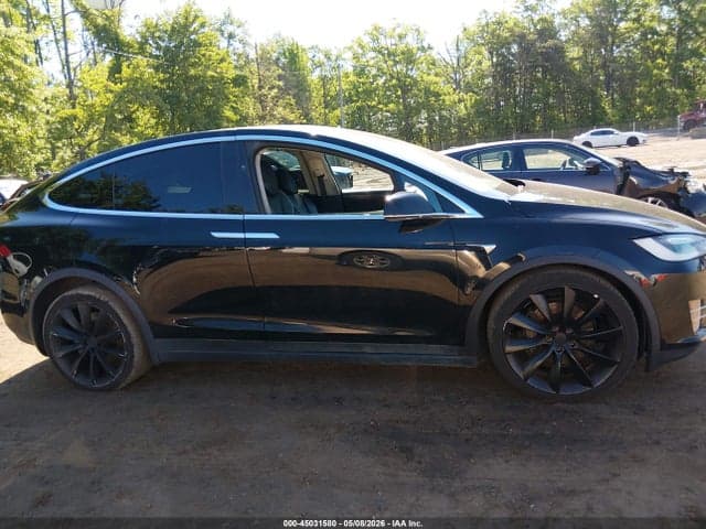 2017 TESLA MODEL X 13