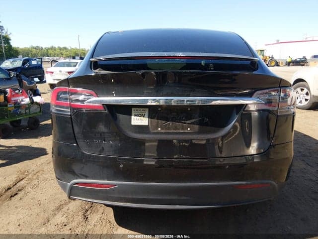 2017 TESLA MODEL X 16