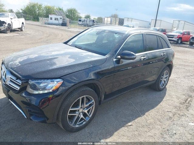 2017 MERCEDES-BENZ GLC 300 4MATIC 3