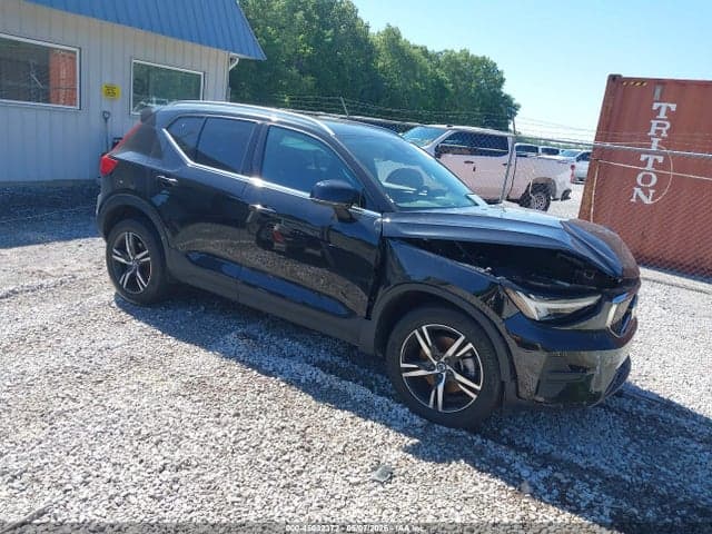 2024 VOLVO XC40 B5 CORE BRIGHT THEME/B5 CORE DARK THEME 1