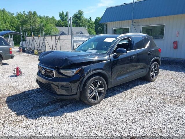 2024 VOLVO XC40 B5 CORE BRIGHT THEME/B5 CORE DARK THEME 2