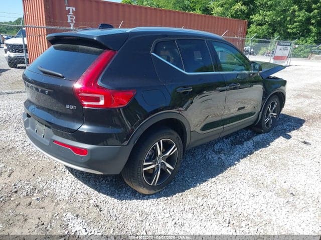 2024 VOLVO XC40 B5 CORE BRIGHT THEME/B5 CORE DARK THEME 4