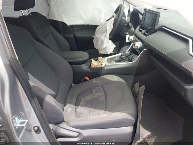 2021 TOYOTA RAV4 LE 5