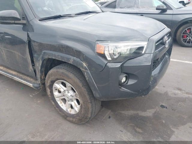 2024 TOYOTA 4RUNNER SR5 6