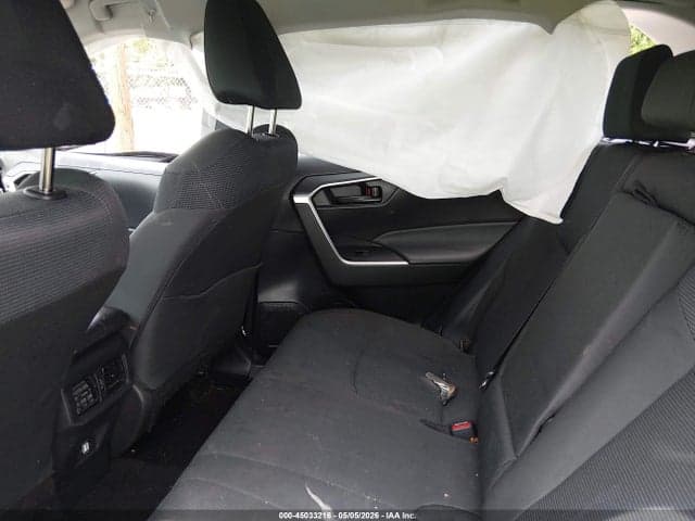 2024 TOYOTA RAV4 LE 8