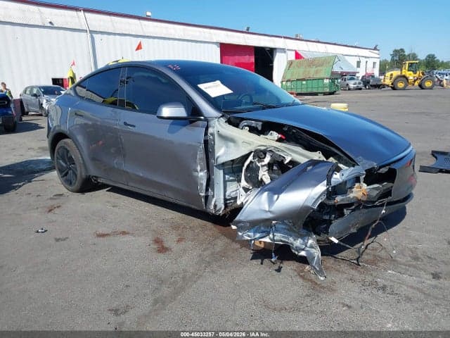2026 TESLA MODEL Y 1