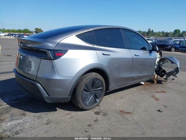 2026 TESLA MODEL Y 4
