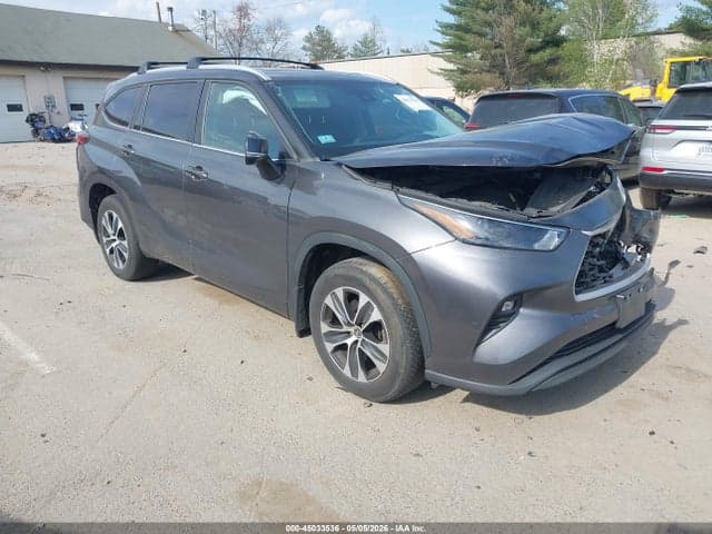 2023 TOYOTA HIGHLANDER XLE 1