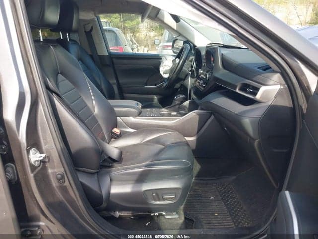 2023 TOYOTA HIGHLANDER XLE 5