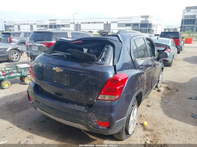 2019 CHEVROLET TRAX LT 4