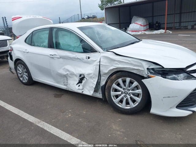 2020 TOYOTA CAMRY LE 6