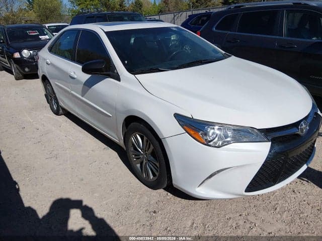 2017 TOYOTA CAMRY SE - 1
