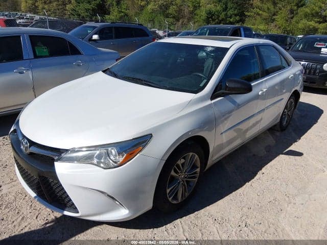 2017 TOYOTA CAMRY SE 2