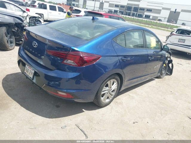 2020 HYUNDAI ELANTRA SEL 4