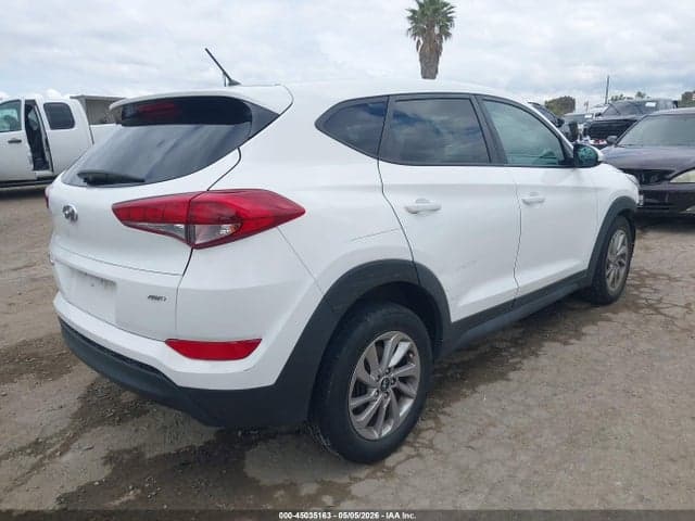 2018 HYUNDAI TUCSON SE 4
