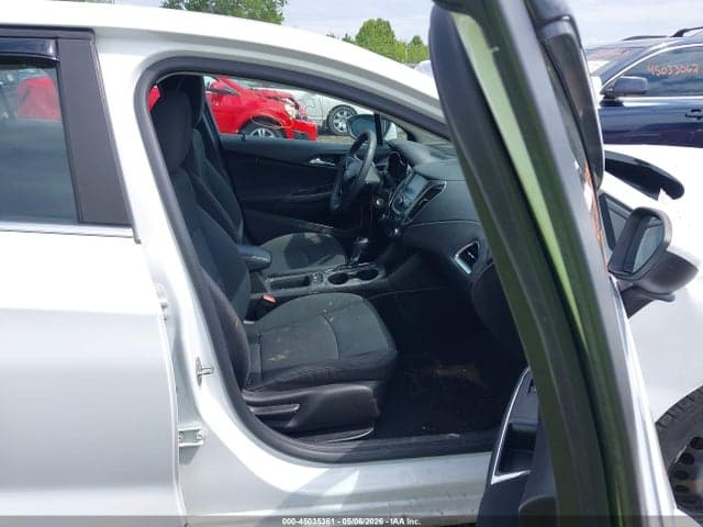 2017 CHEVROLET CRUZE LT AUTO 5
