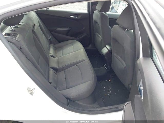 2017 CHEVROLET CRUZE LT AUTO 8