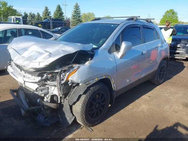2020 CHEVROLET TRAX FWD LT 2