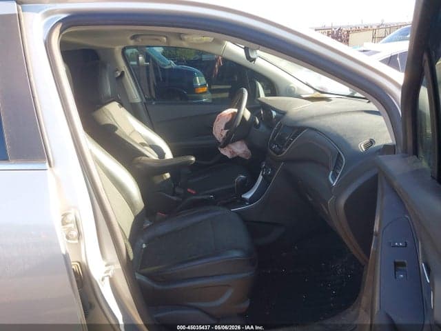 2020 CHEVROLET TRAX FWD LT 5