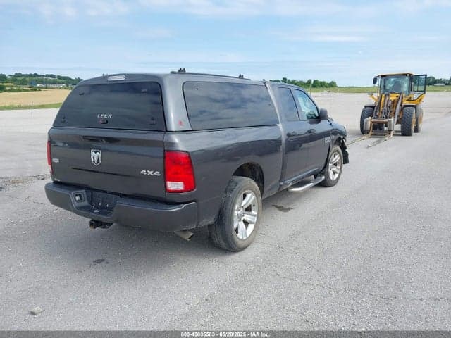 2018 RAM 1500 EXPRESS 4X4 6'4 BOX 4