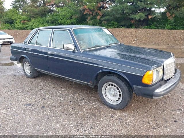 1984 MERCEDES-BENZ 300 DT