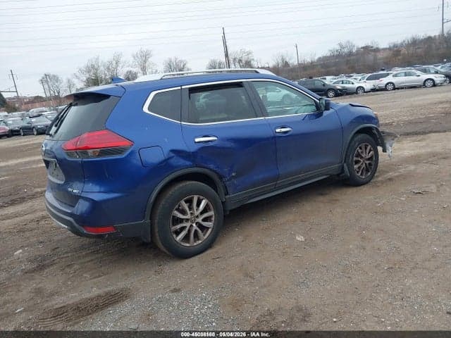 2017 NISSAN ROGUE SV 4