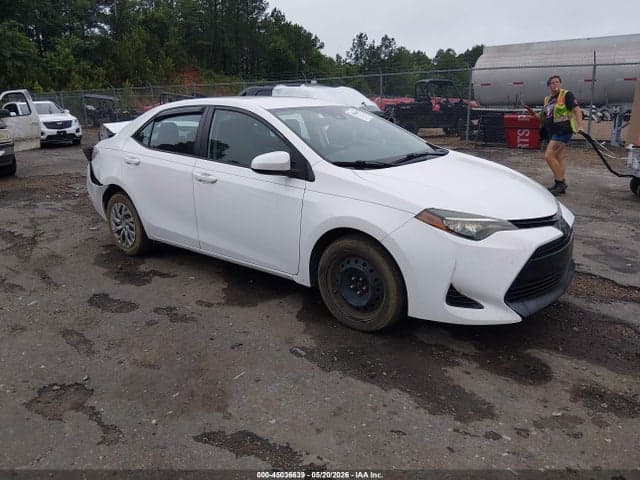2017 TOYOTA COROLLA LE 1