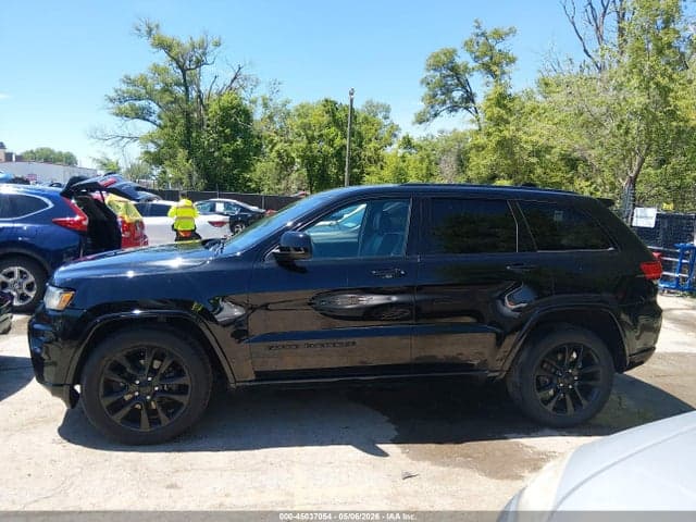 2017 JEEP GRAND CHEROKEE ALTITUDE 4X4 14